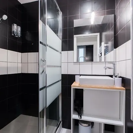 120 Vetiver Apartment